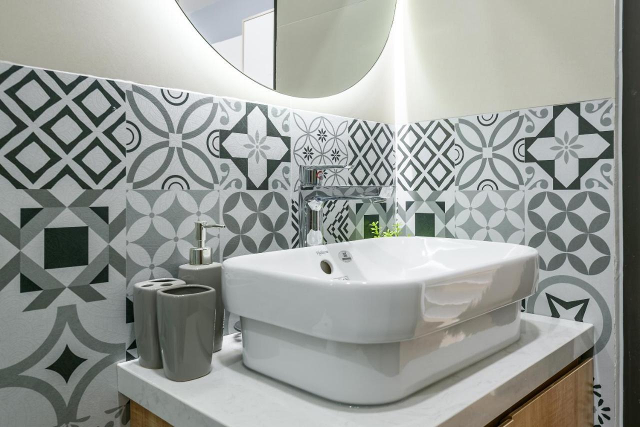 Cozrum Homes - Summer'S House Ho Chi Minh City Bagian luar foto